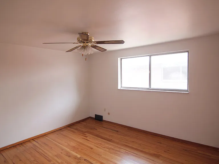430-432 Franklin Ave — Photo 7