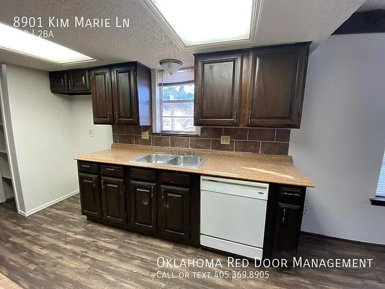 8901 Kim Marie Ln — Photo 5