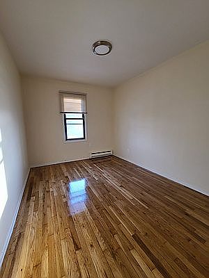 4th image of 13-05 Bell Blvd #2