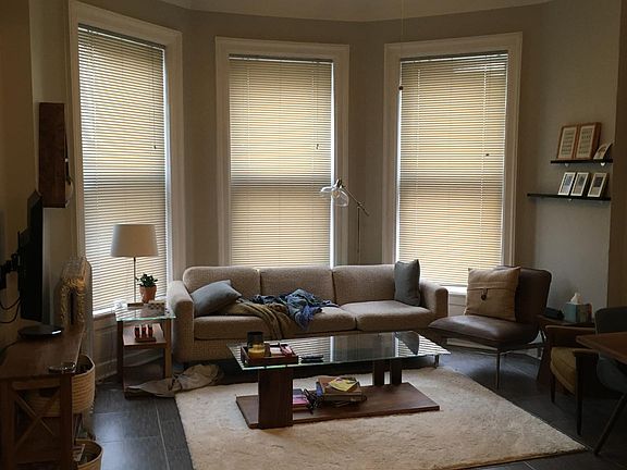 2nd image of 2717 N Pine Grove Ave APT 301