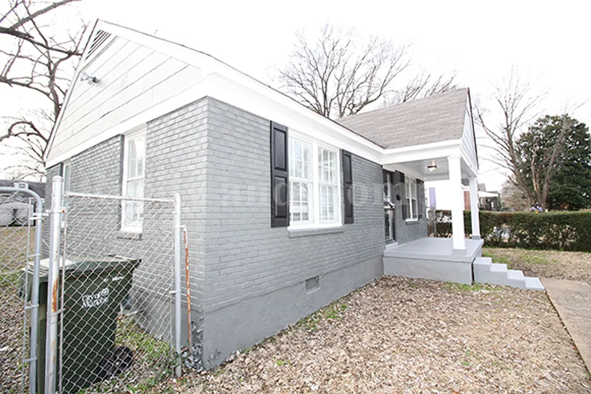 Building Photo - 2977 N Radford Rd