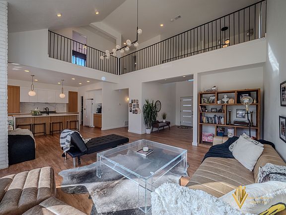 5th image of 751 W 57th St