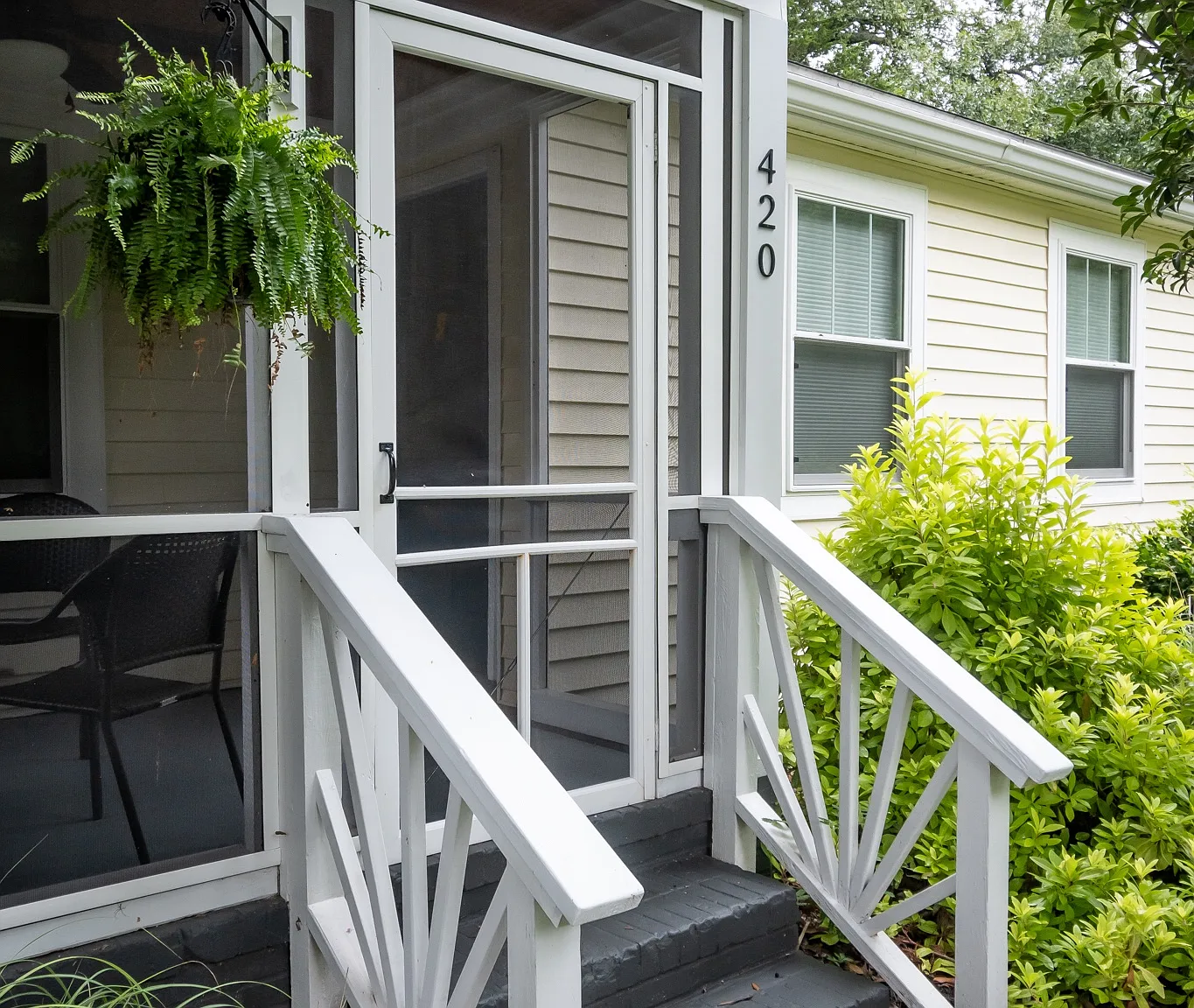 3 bed, 1133 sqft, $2,400 — Photo 3