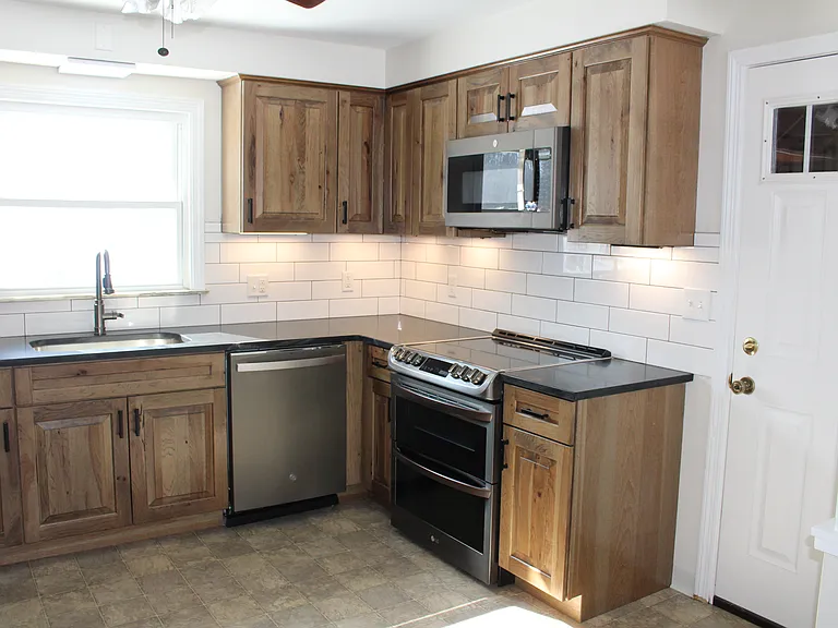 13553 Mayfield Rd — Photo 30