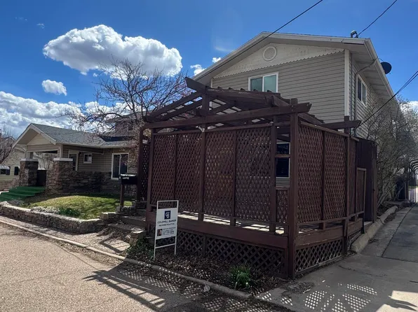 819 Walton Ave, Evanston, WY 82930