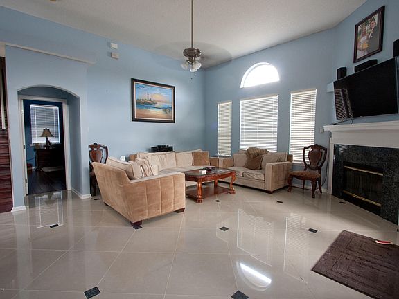 2nd image of 3757 Willowbrook Dr