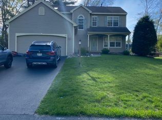 17 Commons Blvd, Halfmoon, NY 12065