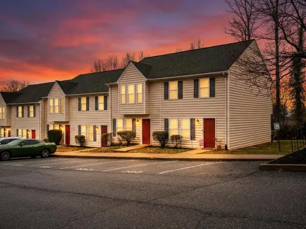 716 Leesville Rd APT 201, Lynchburg, VA 24502