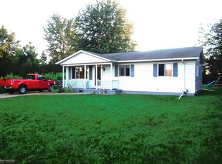4670 Howland Rd, Almont, MI 48003