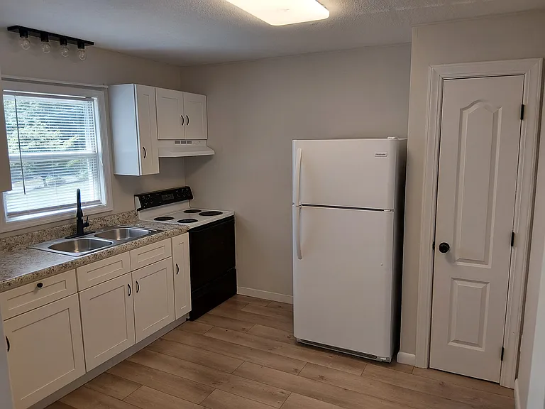 146 Blakemore Cir #2 — Photo 7