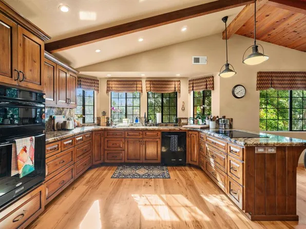 19303 Starvale Ln, Ramona, CA 92065