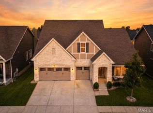 16920 Red Dragon Pl, Ballwin, MO 63011