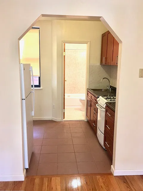 213 East 110th Street — Photo 3