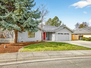 3027 Waterford Ct, Medford, OR 97504