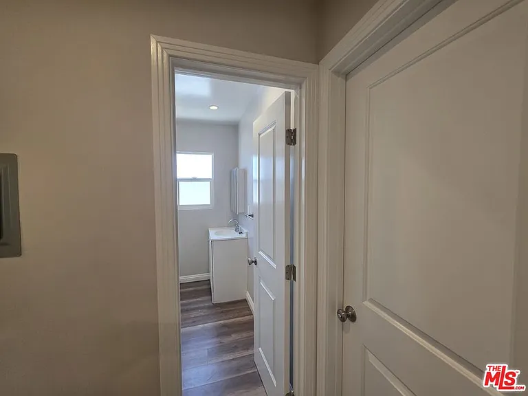 2012 S Holt Ave #2014 — Photo 15