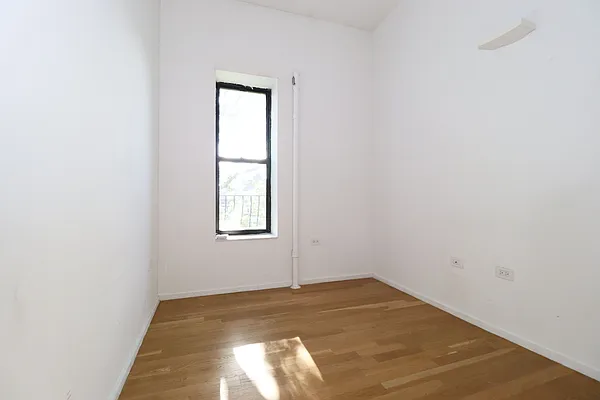 Rented by Corcoran | media 61