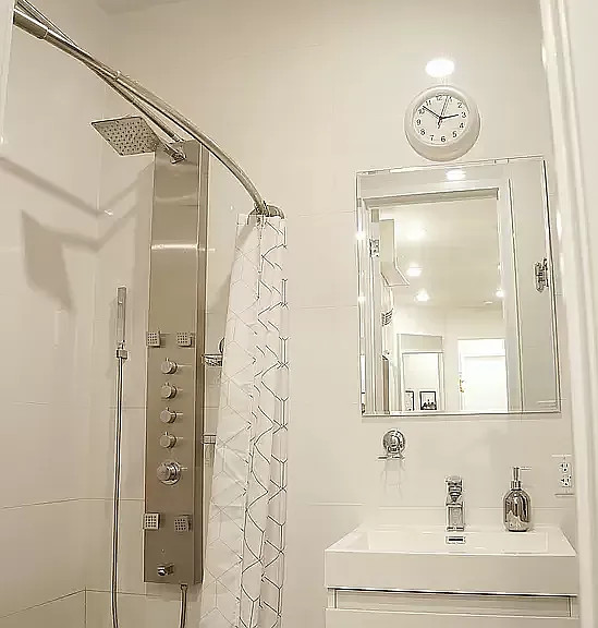 139 E 30th St #1B — Photo 10