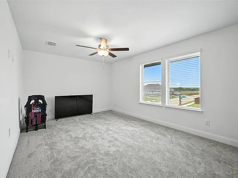 447 Holly Rd — Photo 14
