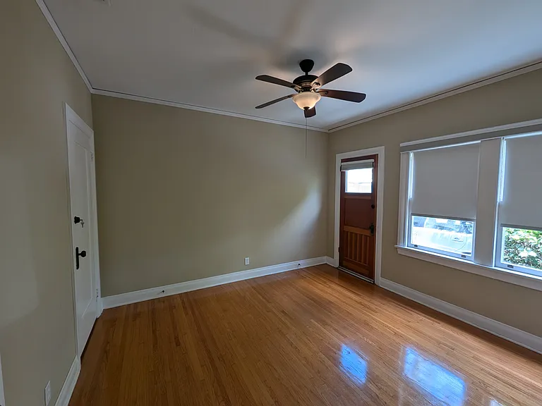 800 N Orange Grove Ave — Photo 21