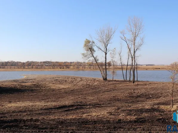 649 Sandpiper Lane Ln, Wentworth, SD 57075