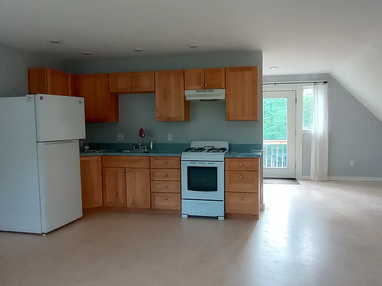 160 Gaskill Rd — Photo 3