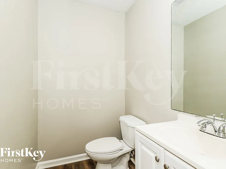 1717 Taylor Ave — Photo 17
