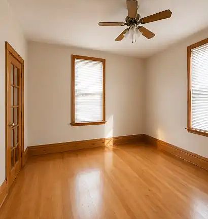 4th image of 25 Sussex St N #1A