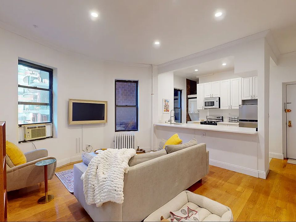 1st image of 204 W 81st St APT 24