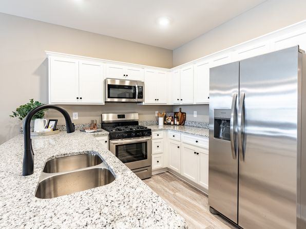 CS3 Legacy Townhomes, 1508 Bartlett Dr, Manchester, TN 37355