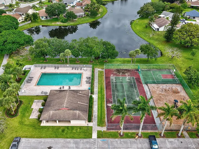 1751 Banyan Creek Ct #1751 — Photo 2