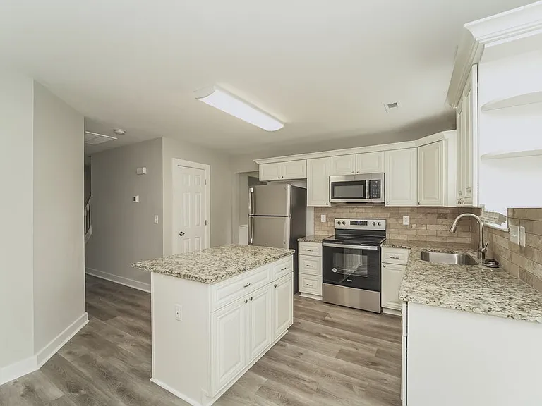 3612 Denise Dr — Photo 9