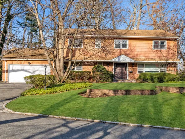 130 Elm Drive, East Hills, NY 11576