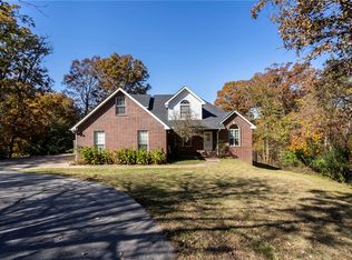 3902 Short Ln, Siloam Springs, AR 72761