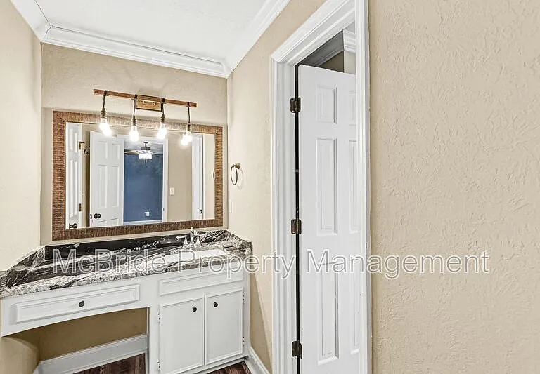 1304 Dominica Dr — Photo 20