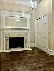 Rented by R New York