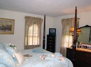 4 Penniman Ln, Hampton, NH 03842