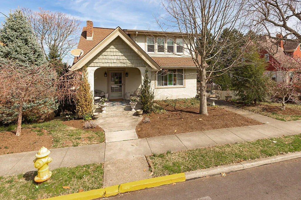 214 Ridgeway Ave photo 1