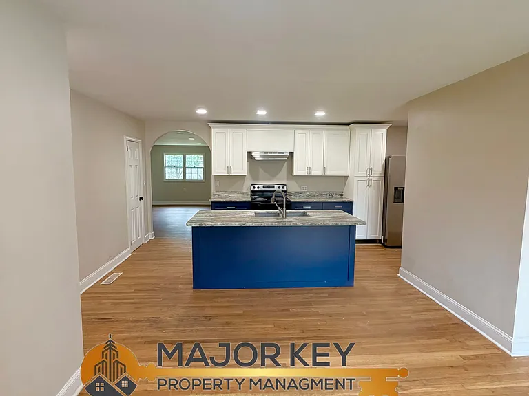 4178 Suzanne Ln — Photo 6