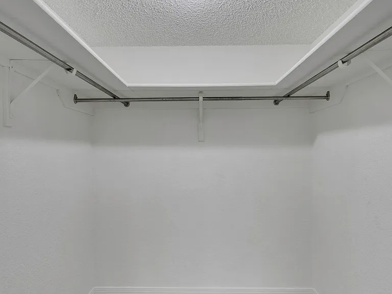 620 Lakeway Dr — Photo 39
