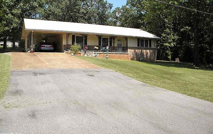 1st image of 518 W Tri Lakes Dr