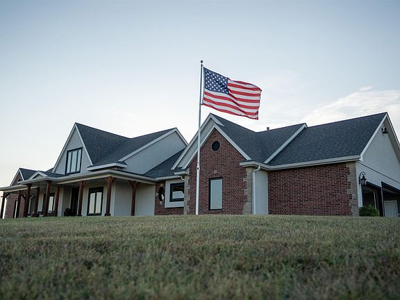 4th image of 5721 NW Humphrey Rd