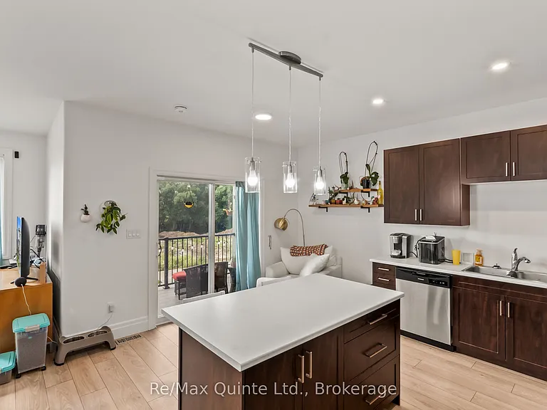 107 Buchanan Ave — Photo 14