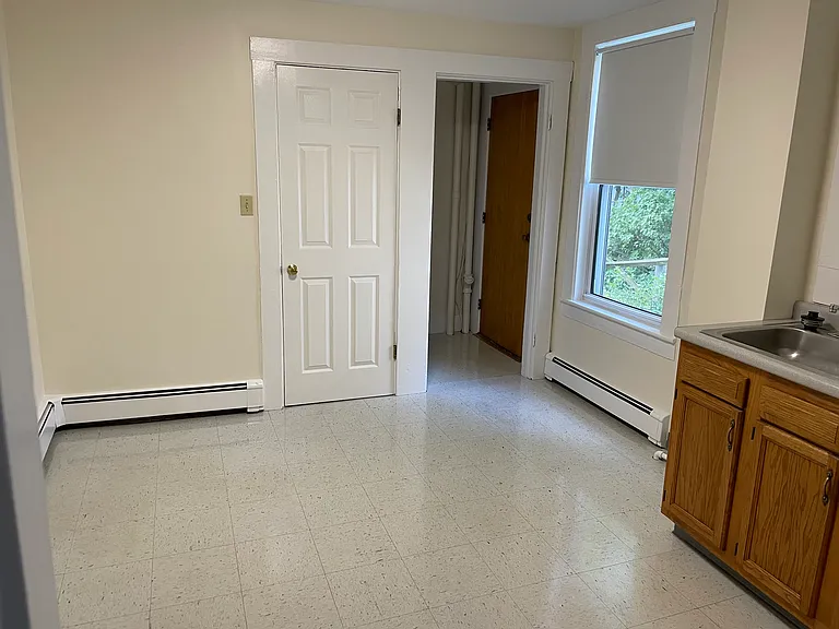 203 Ash St #1 — Photo 5