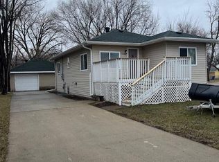 1046 26th St N, Fargo, ND