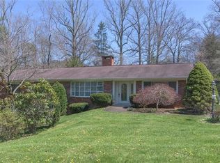 205 Dogwood Ln, Black Mountain, NC 28711