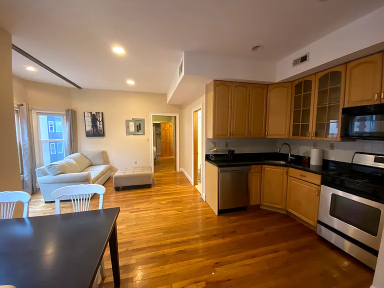 1031 Tremont St #4 — Photo 12