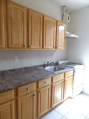 Rented by Sohayegh Enterprises Corp. | media 16