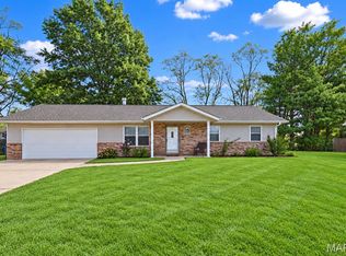 526 Bluestem Ct, Troy, IL 62294