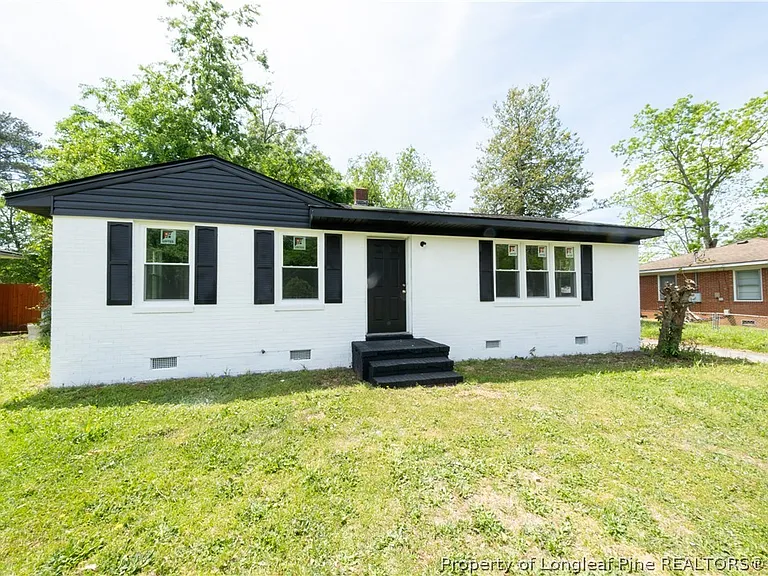4825 Cottonwood Dr — Photo 2