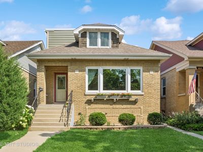 5811 N Napoleon Ave, Chicago, IL, 60631